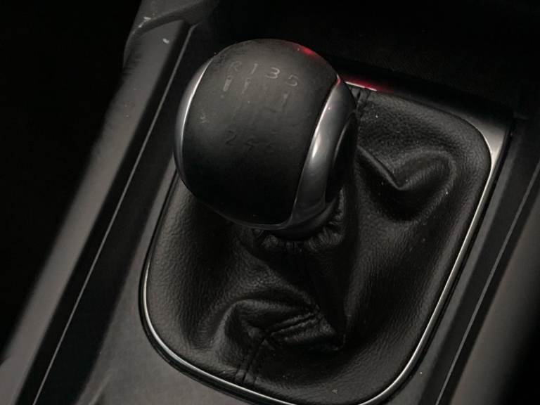 2017 DS Automobiles Ds4 Prestige Puretech S/s 4 Puretech Prestige S/S Hatchback PETROL Manual