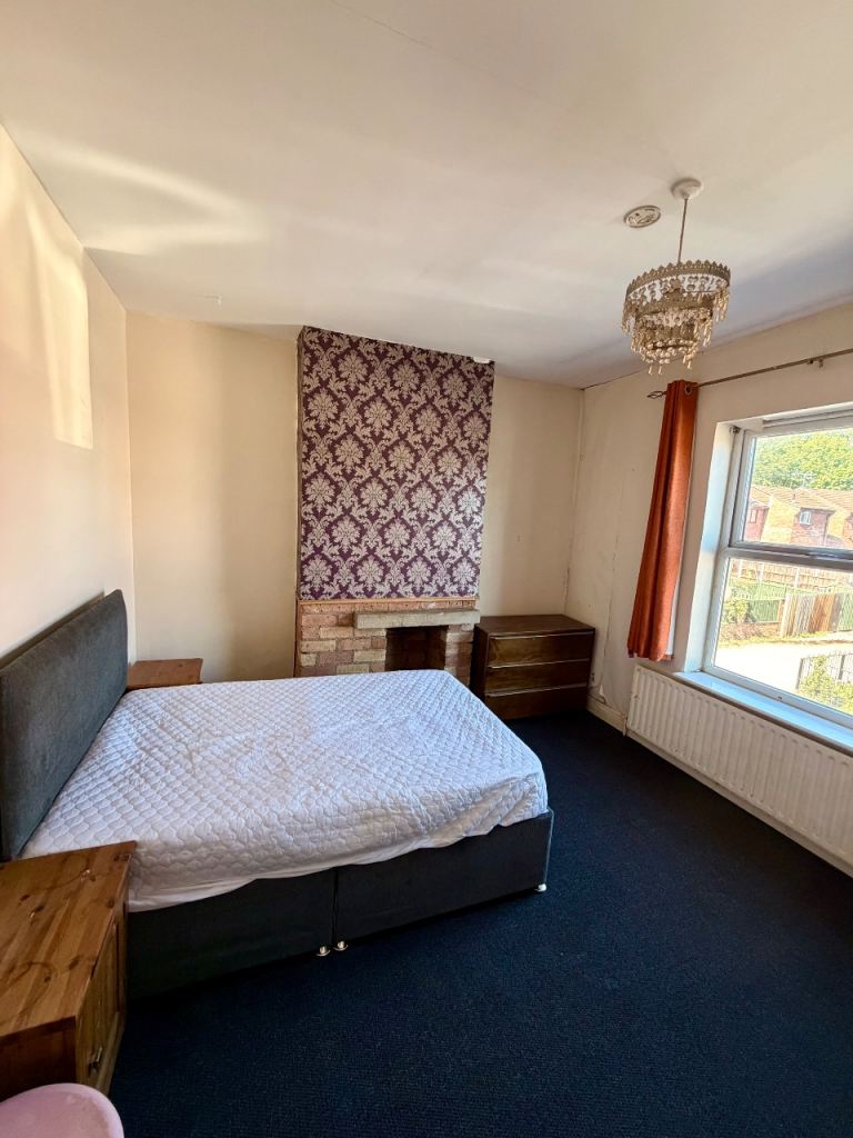 EN-SUITE FURNISHED ROOM DERBY CITY CENTRE