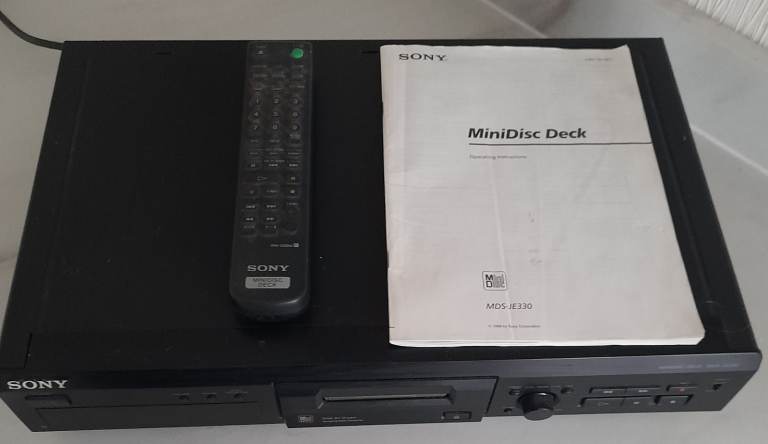 SONY MINI DISC PLAYER RECORDER MDS-JE330