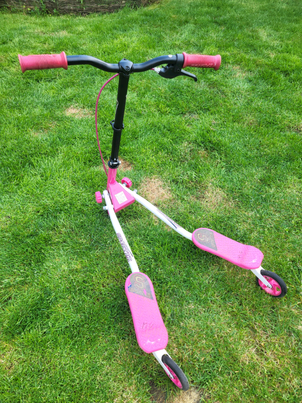 Sporter S Swing Scooter Pink & Black - Good Condition