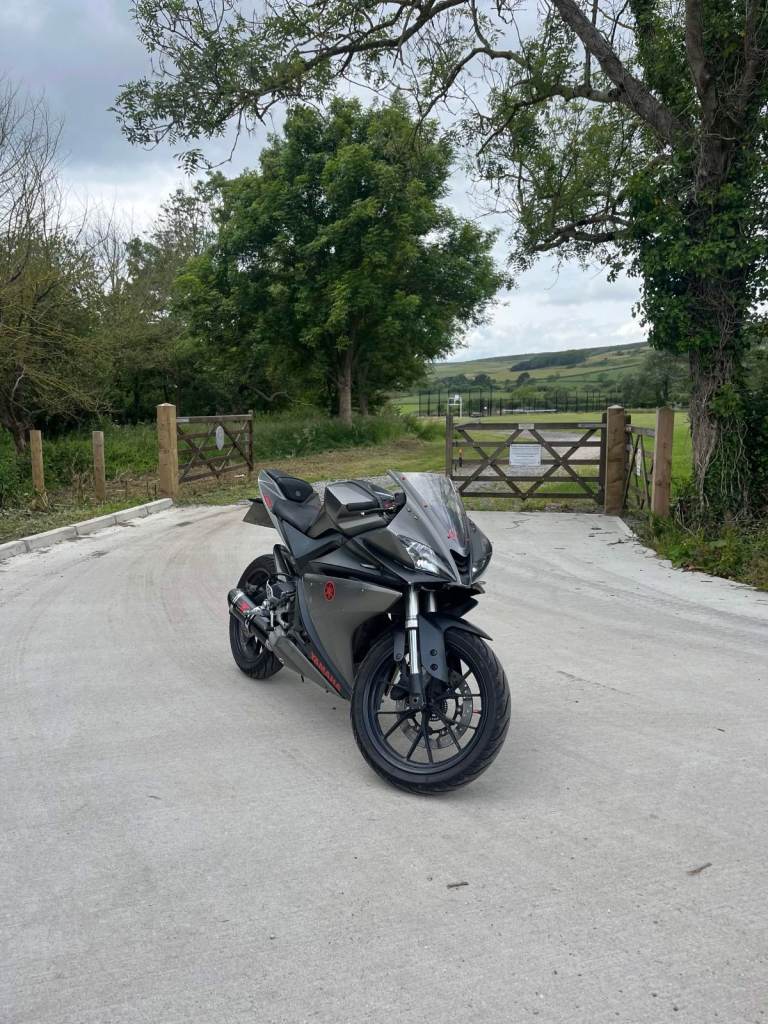 2014 Yamaha YZF R125 - Fresh MOT