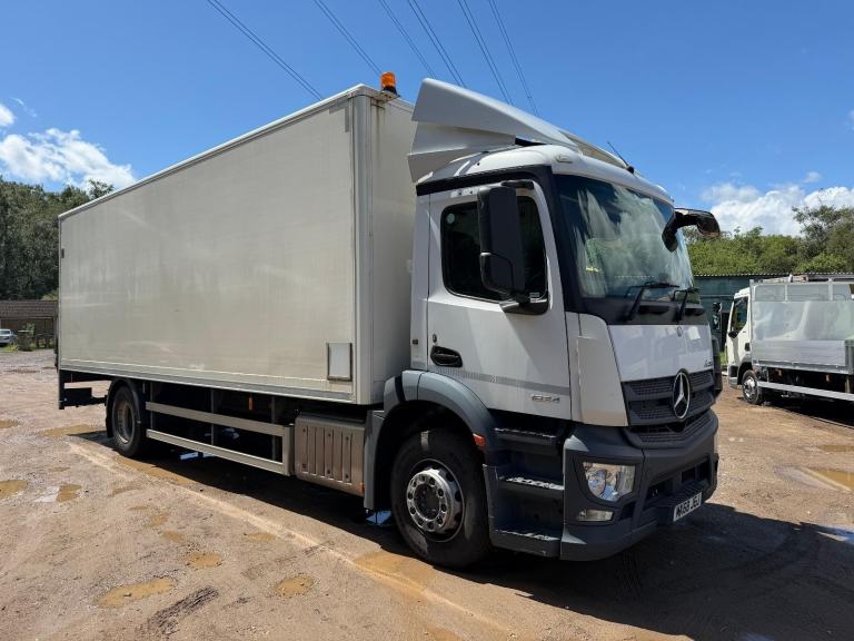 Mercedes-Benz ANTOS [Phone number removed]EURO 6 18 ton box truck tail lift auto