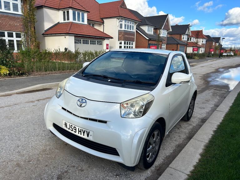Toyota, IQ, Hatchback, 2009, Manual, 998 (cc), 3 doors