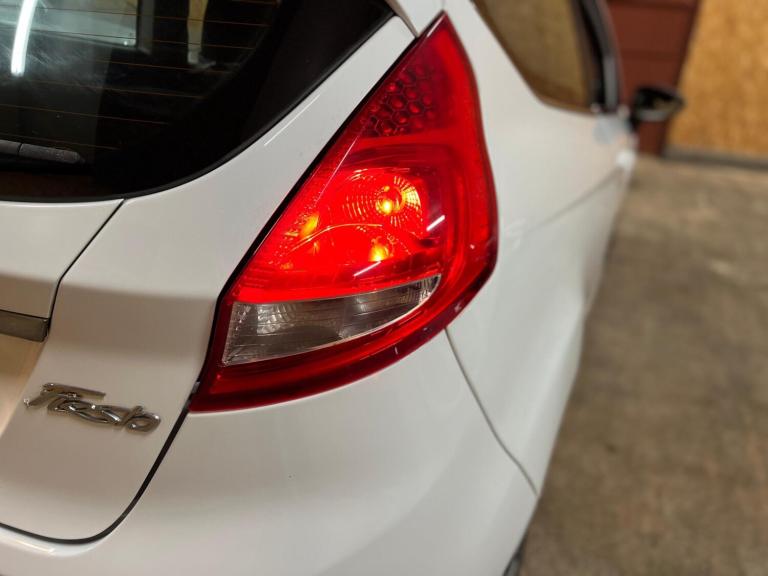 2011 Ford Fiesta 1.4 Zetec 3dr HATCHBACK PETROL Manual