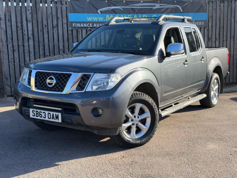 2014 Nissan Navara Double Cab Pick Up Tekna 2.5dCi 190 4WD Auto PICK UP Diesel Automatic