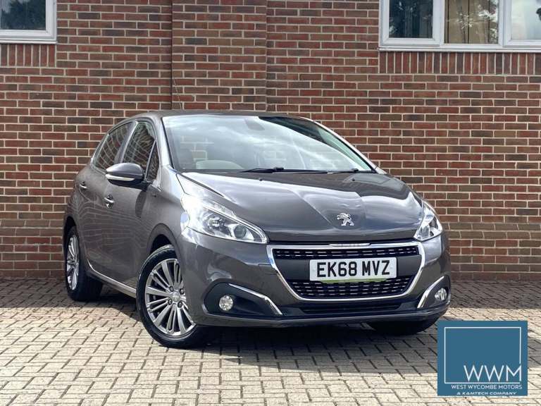 2018 Peugeot 208 1.2 PureTech Signature Hatchback 5dr Petrol Manual Euro 6 (s/s) (82 ps) Hatchbac...