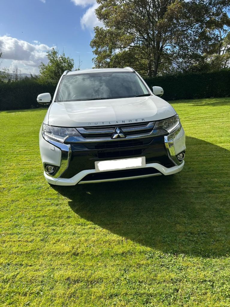 Mitsubishi Outlander PHEV 4H | AUTOMATIC | 2018 | Low Mileage 51k| 5 Door SUV/ESTATE