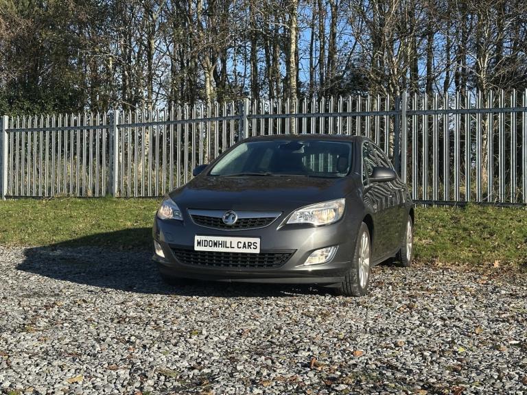 VAUXHALL ASTRA 1.6 16v SE 2011