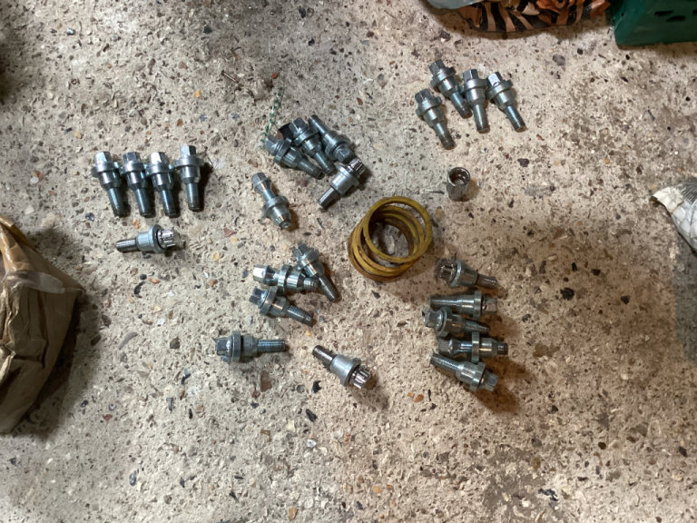 Vw Range Rover  wheel conversion kit with spacers 