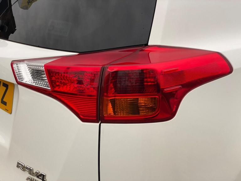 2013 Toyota RAV4 2.2 D-4D Invincible 4WD Euro 5 5dr ESTATE Diesel Manual