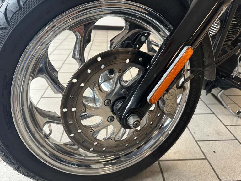 HARLEY-DAVIDSON SOFTAIL FXSB Breakout Black Manual Petrol 2013