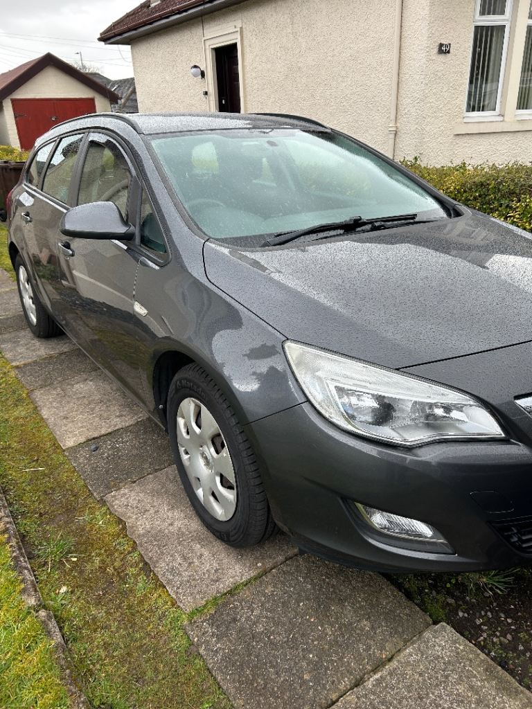 Vauxhall Astra 1700CDTI estate 2011 