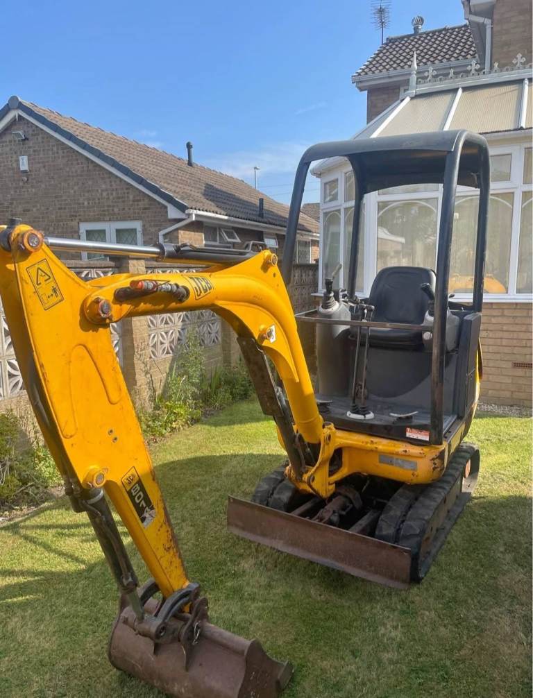 JCB 8014 Mini Digger with 3 buckets