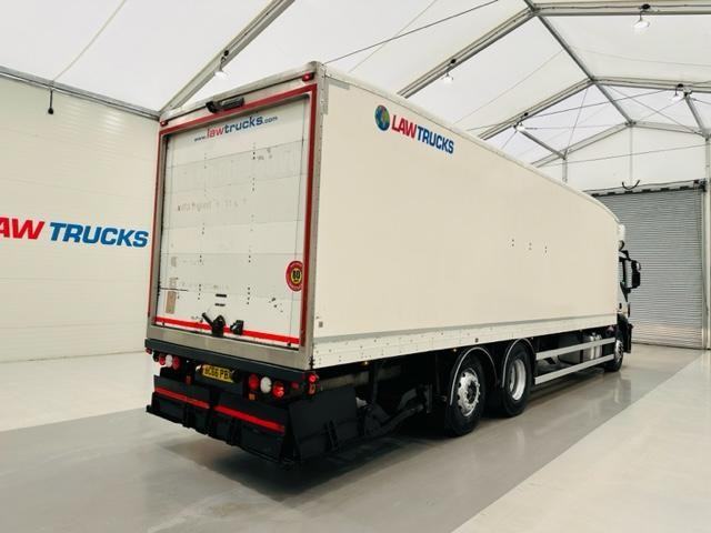 Iveco Stralis 310 Euro 6 6x2 Box Van