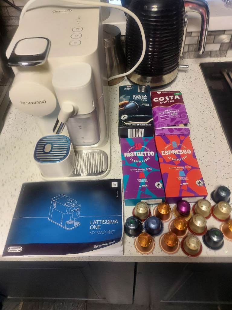 Nespresso Lattissima One Coffee Machine – White, Good Condition