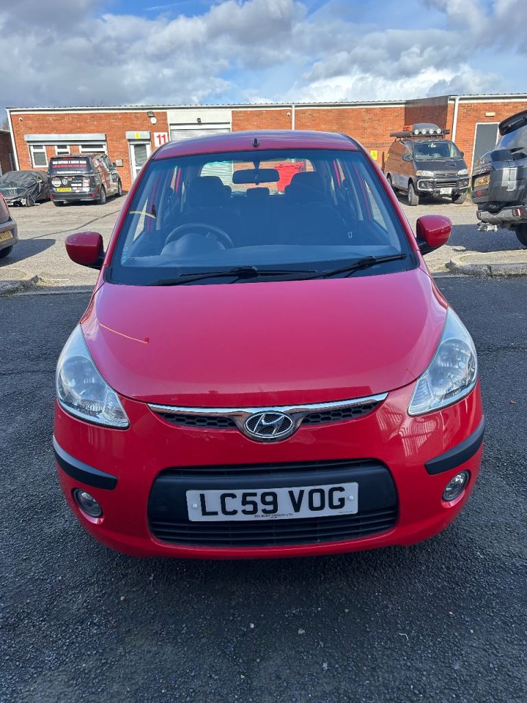 Hyundai i10 2009 - red 1.2