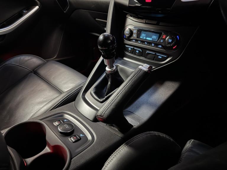 FORD FOCUS 2.0 T EcoBoost ST-3 Black Manual Petrol 2013