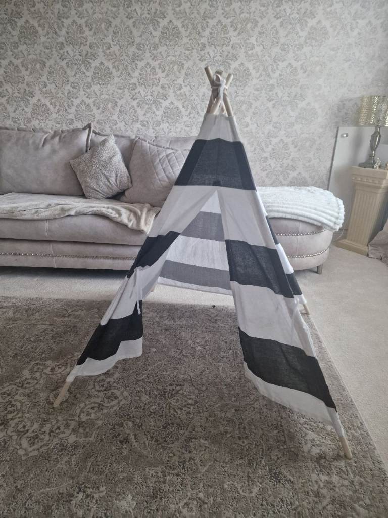 Childs play tent tee pee
