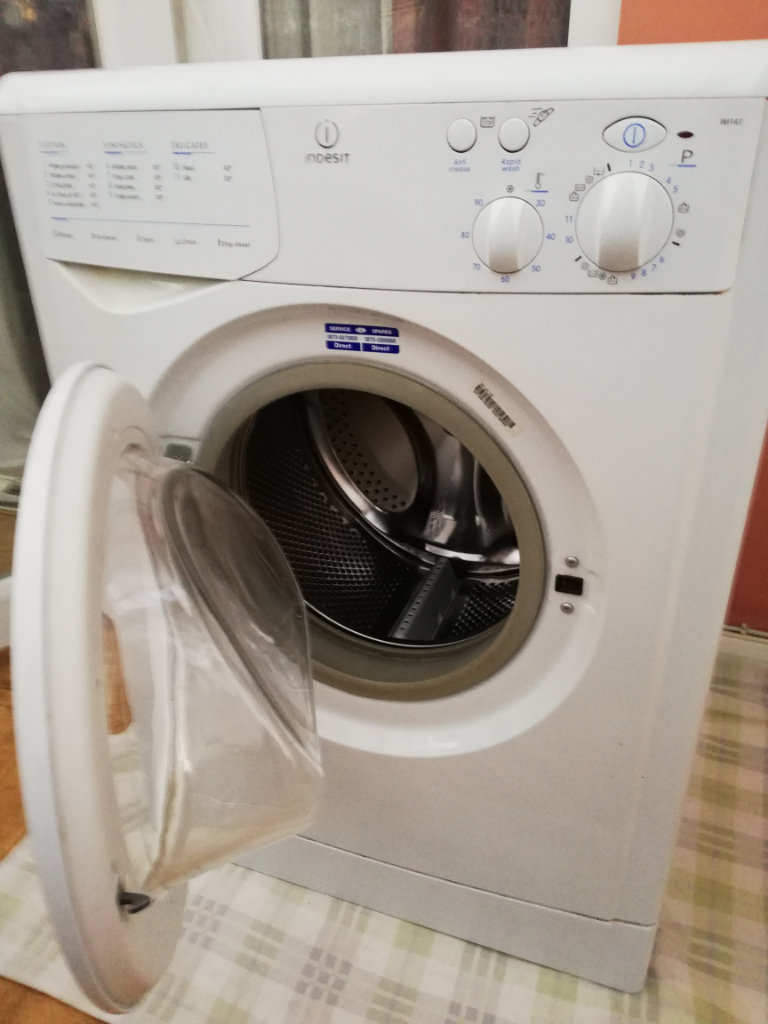 Indesit White Washing Machine for sale