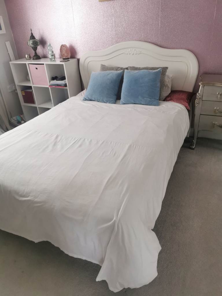 Shabby chic bed frame