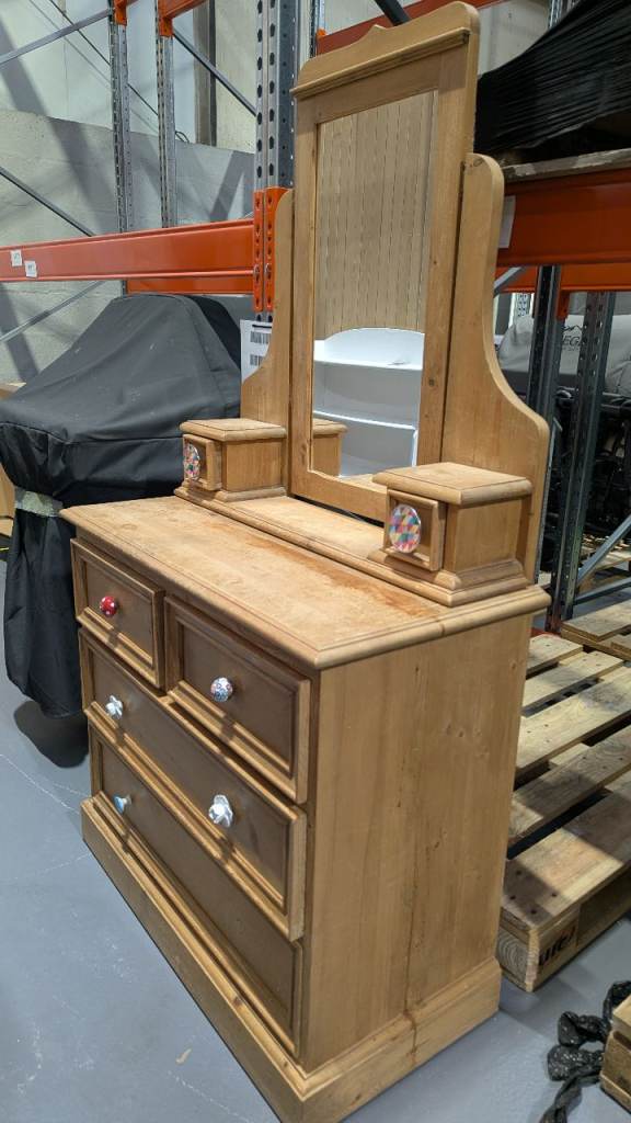 Dresser/ Dressing table 