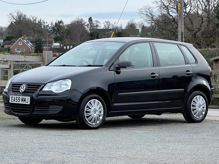 2009 Volkswagen Polo 1.2 E 60 5dr  Low miles 2 former keepers. Full MOT HATCHBACK Petrol Manual