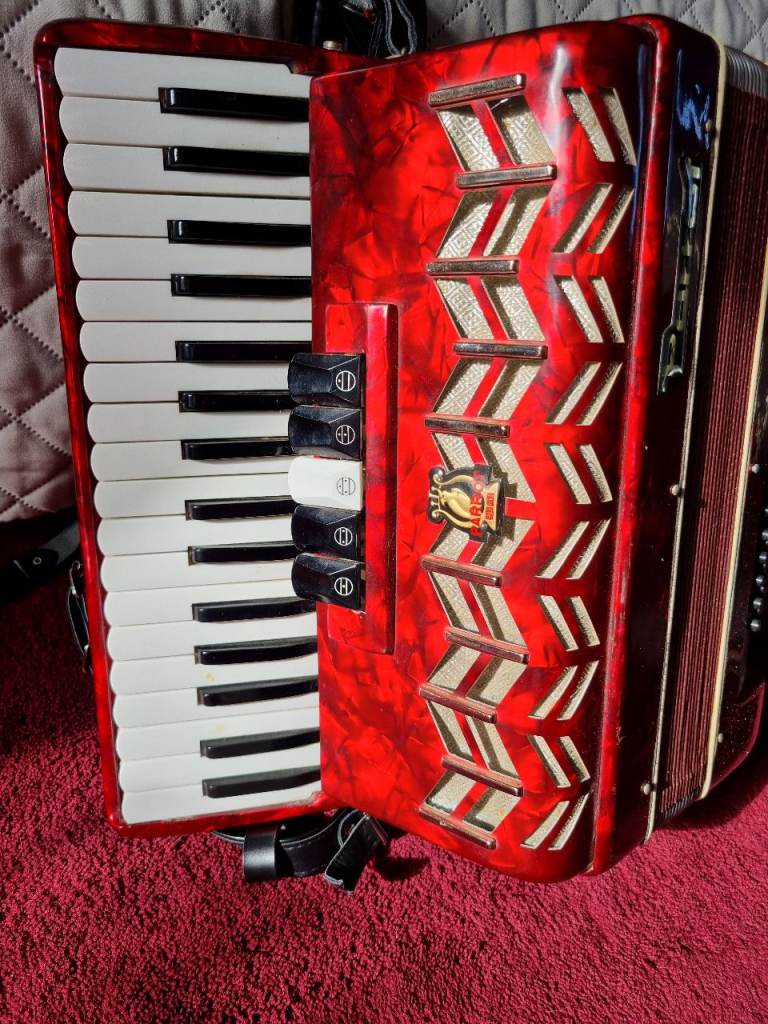 72 bass accordion