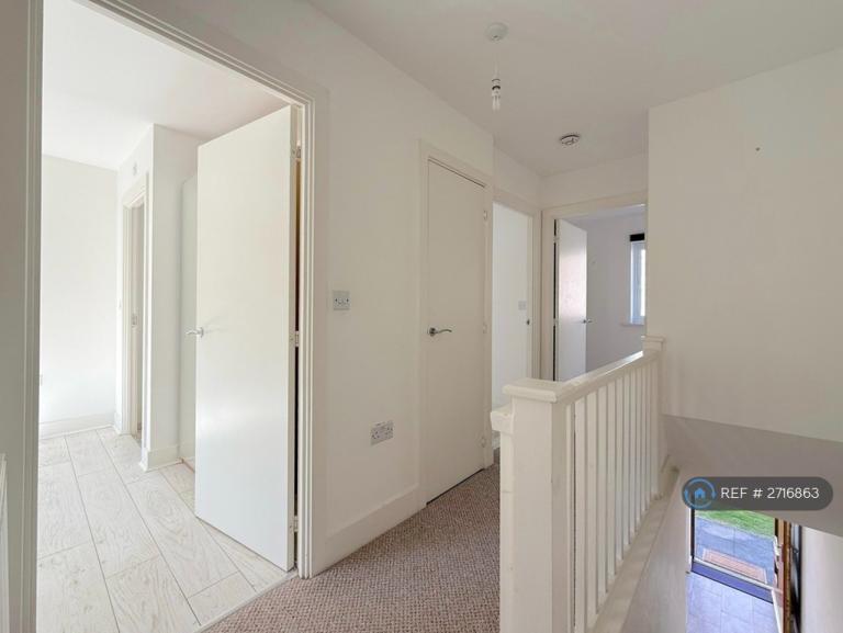 3 bedroom house in Tynemouth Pass, Gateshead, NE8 (3 bed) (#2716863)