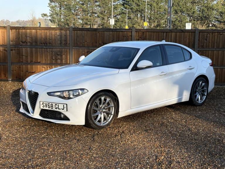 2018 Alfa Romeo Giulia 2.2 TD Super Saloon 4dr Diesel Auto Euro 6 (s/s) (180 ps) Saloon Diesel Au...