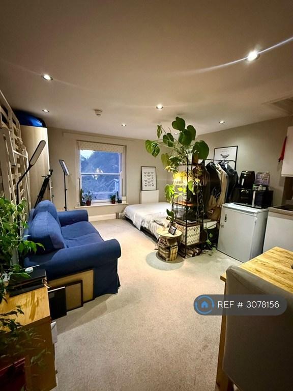 Studio flat in Clouds Hill Road, Bristol, BS5 (#3078156)