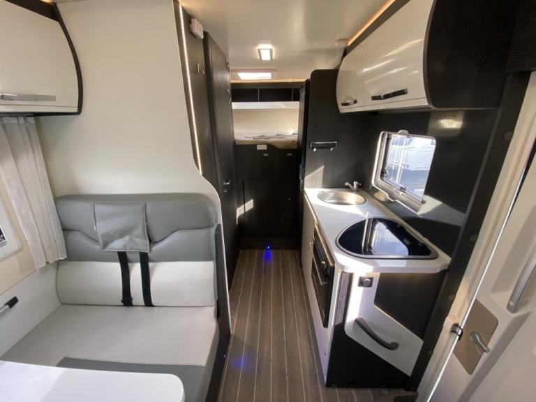 2021 (71) ROLLER TEAM ZEFIRO 690 FAMILY MOTORHOME