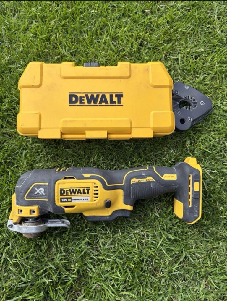 DEWALT DCS355N 18V XR Brushless Oscillating Multi Tool with Attachments