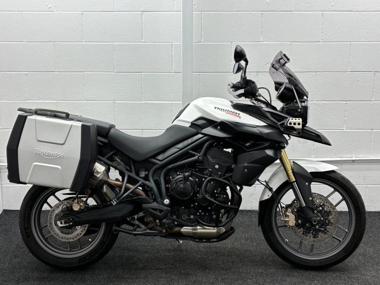 TRIUMPH TIGER 800 ABS ** Triumph Panniers - Arrow Exhaust - 12 Months MOT **