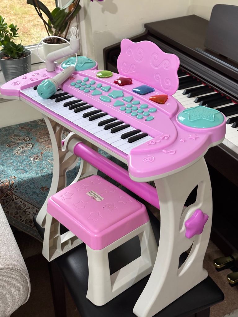 Pink Kids Electronic Keyboard Piano with Stool and Microphone