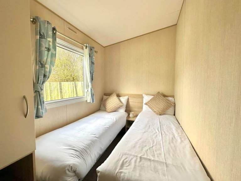 On Site Static Caravan - Birchington - Long Open Season - Modern Finishings