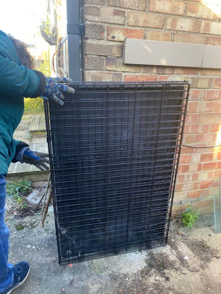 Large dog/cat cage (foldable)