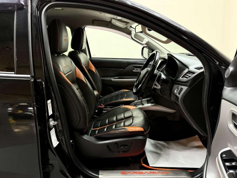 2018 Mitsubishi L200 2.4 L200 Barbarian SVP II DI-D Auto 4WD Pickup Diesel Automatic