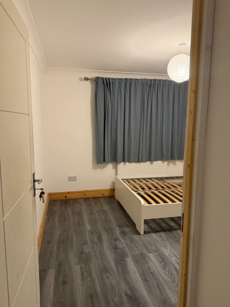 DOUBLE ROOM WITH EN SUITE FOR RENT 