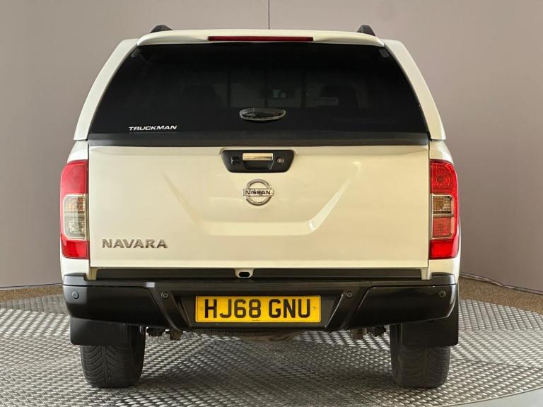 2018 Nissan Navara 2.3 dCi N-Guard Auto 4WD Euro 6 4dr PICK UP Diesel Automatic