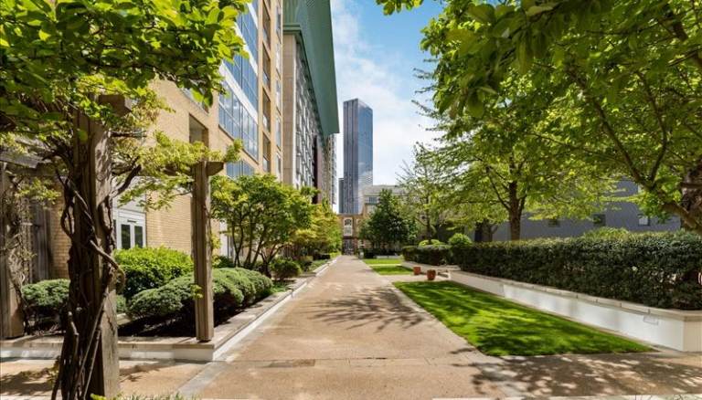Luxury 2 Bedroom Apartments in the Heart of Canary Wharf