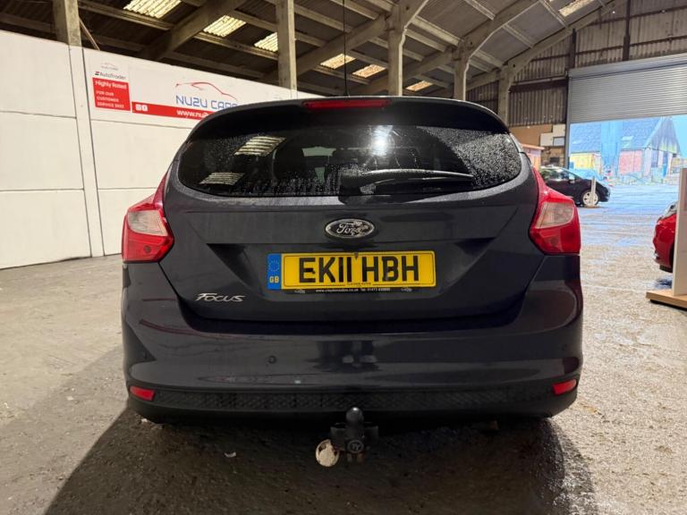 2011 Ford Focus 1.6 125 Zetec 5dr HATCHBACK PETROL Manual