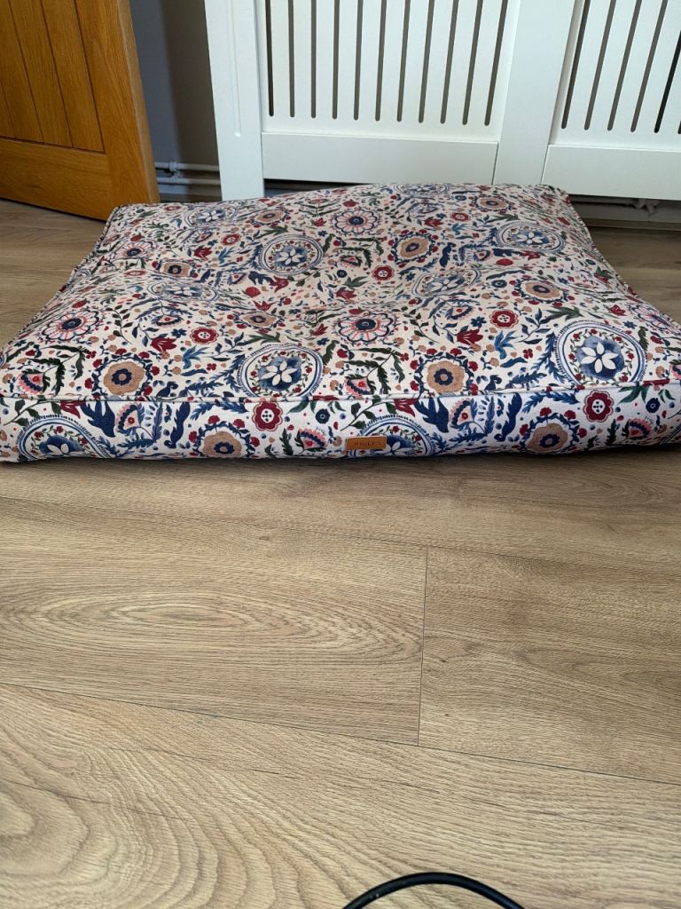 Dog bed