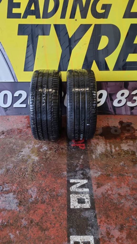 2x 275 40 21 Continental Tyres
