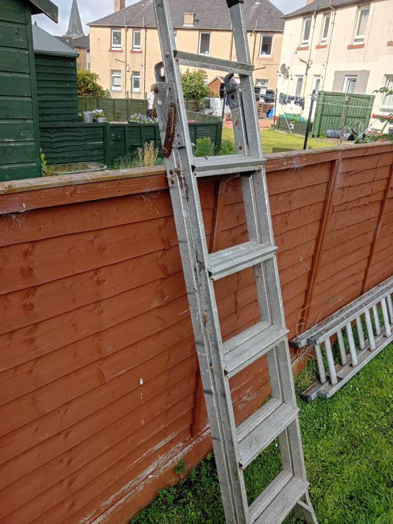 Step ladders 