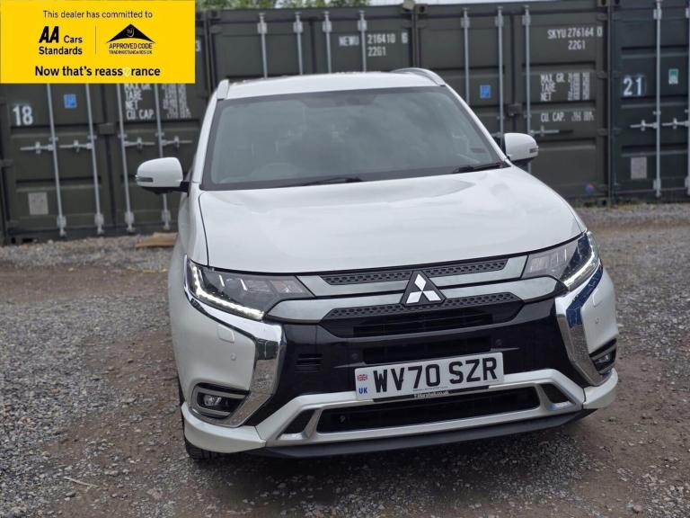 2020 Mitsubishi Outlander 2.4h TwinMotor 13.8kWh Exceed SUV 5dr Petrol Plug-in Hybrid CVT 4WD Eur...