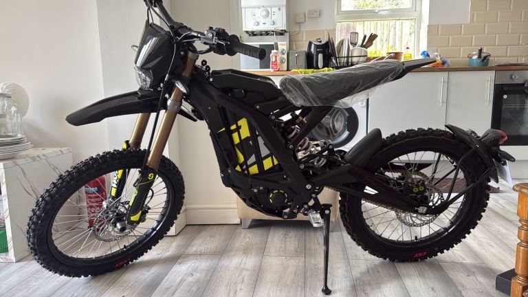 Brand New Sur-Ron Light Bee Club Edition E-Bike - Black
