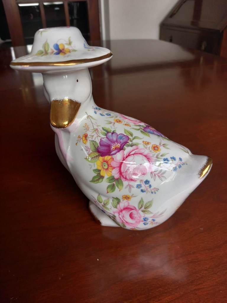 FENTON CHINA COMPANY DUCK WITH HAT    