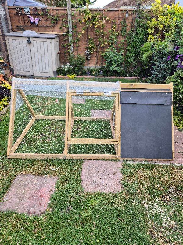 Outdoor Chicken/Rabbit/Guinea pig run and house 