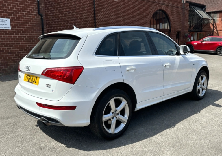 * ULEZ FREE * 2011 AUDI Q5 2.0 TFSI S LINE QUATTRO SUV 6 SPEED MANUAL 5 DOOR PETROL 210 BHP 4x4 *