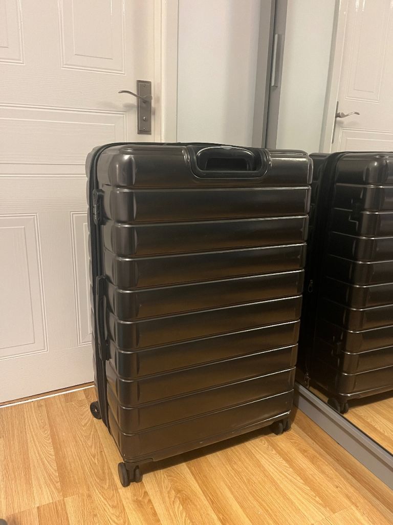 image for Travel suitcase used 